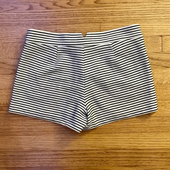 BCBGMaxAzria PIA Black White Striped Mid Rise Soft Ribbed Dress Shorts - Picture 5 of 8